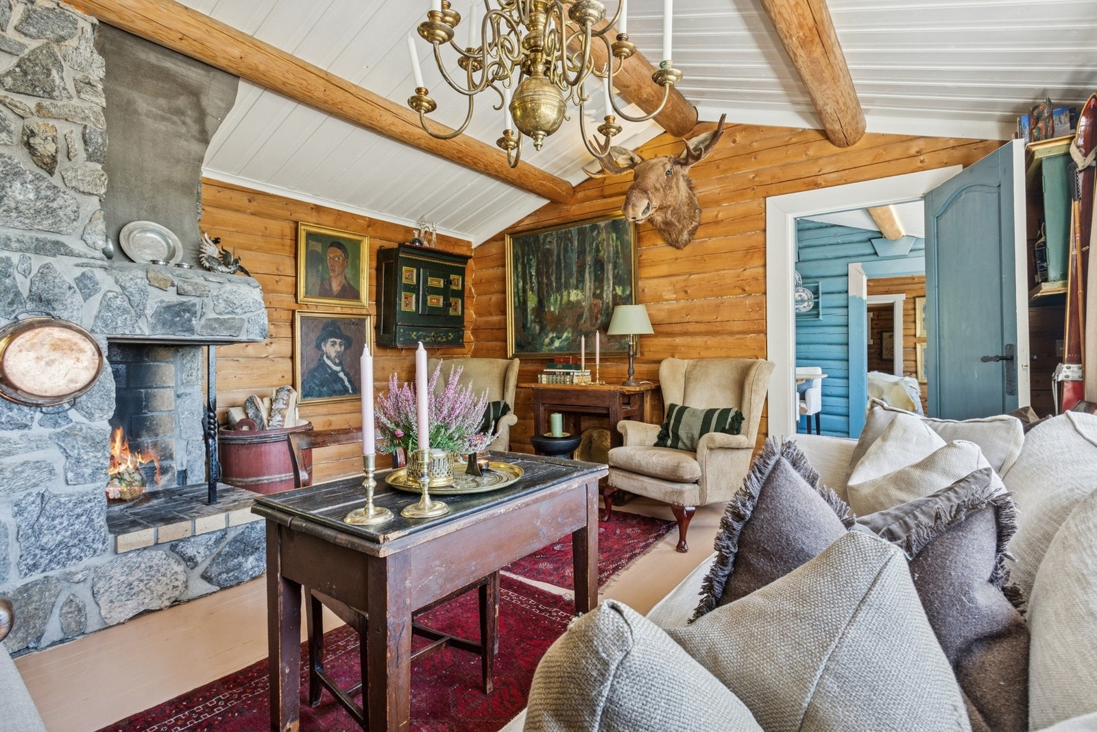 Peisen bidrar til ekstra varme og hygge på kalde vinterdager. Galleribilde