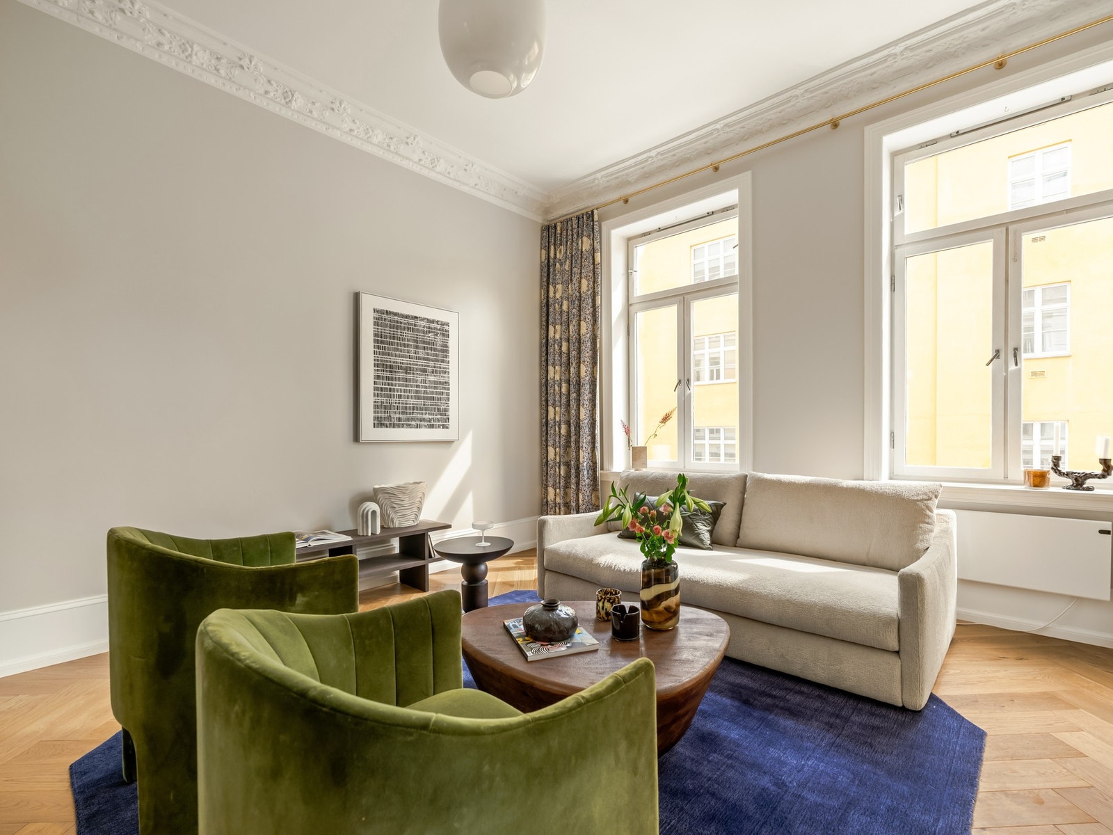 Hele leiligheten er pusset opp de siste par år og holder meget bra standard. Galleribilde