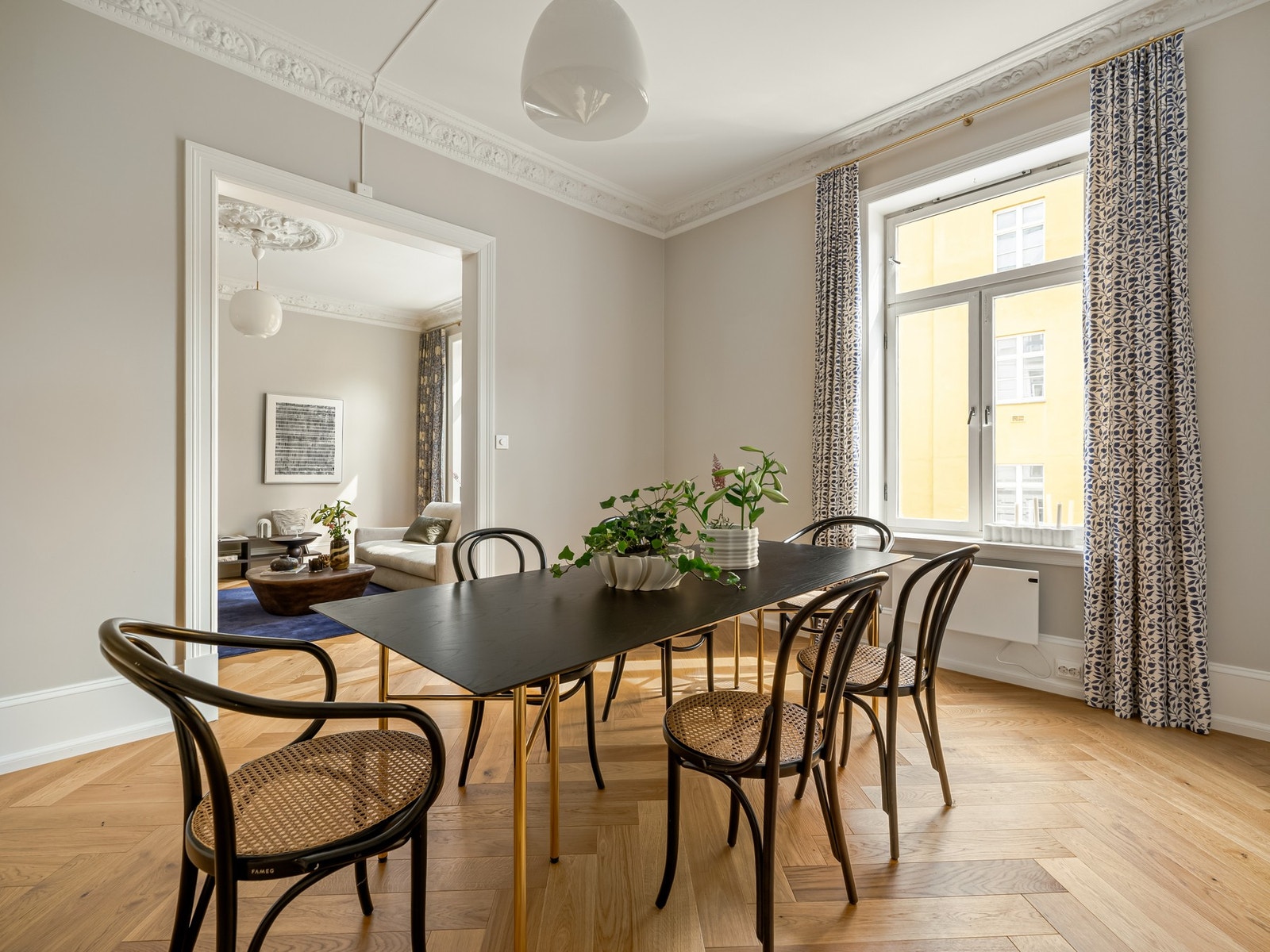 Et sted for de store selskaper dette. Galleribilde