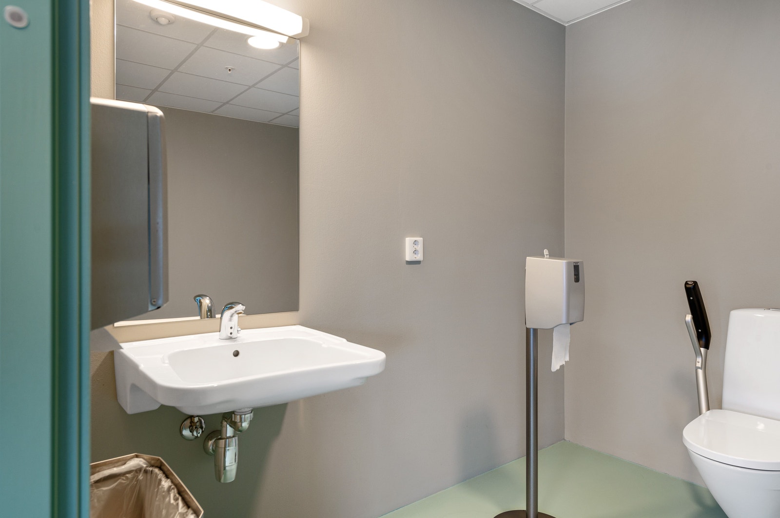 Felles garderobe ifbm. treningsrom Galleribilde