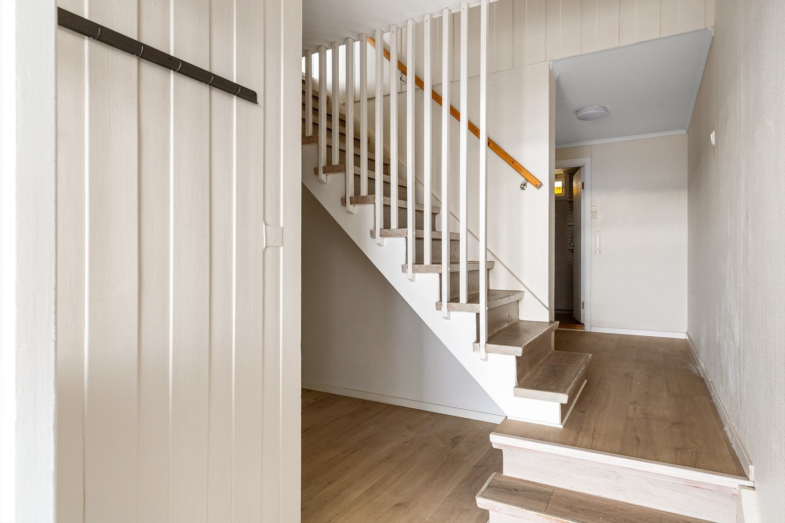 Nytt el anlegg, vannrør rør-i-rør og flere nye vegger. Galleribilde