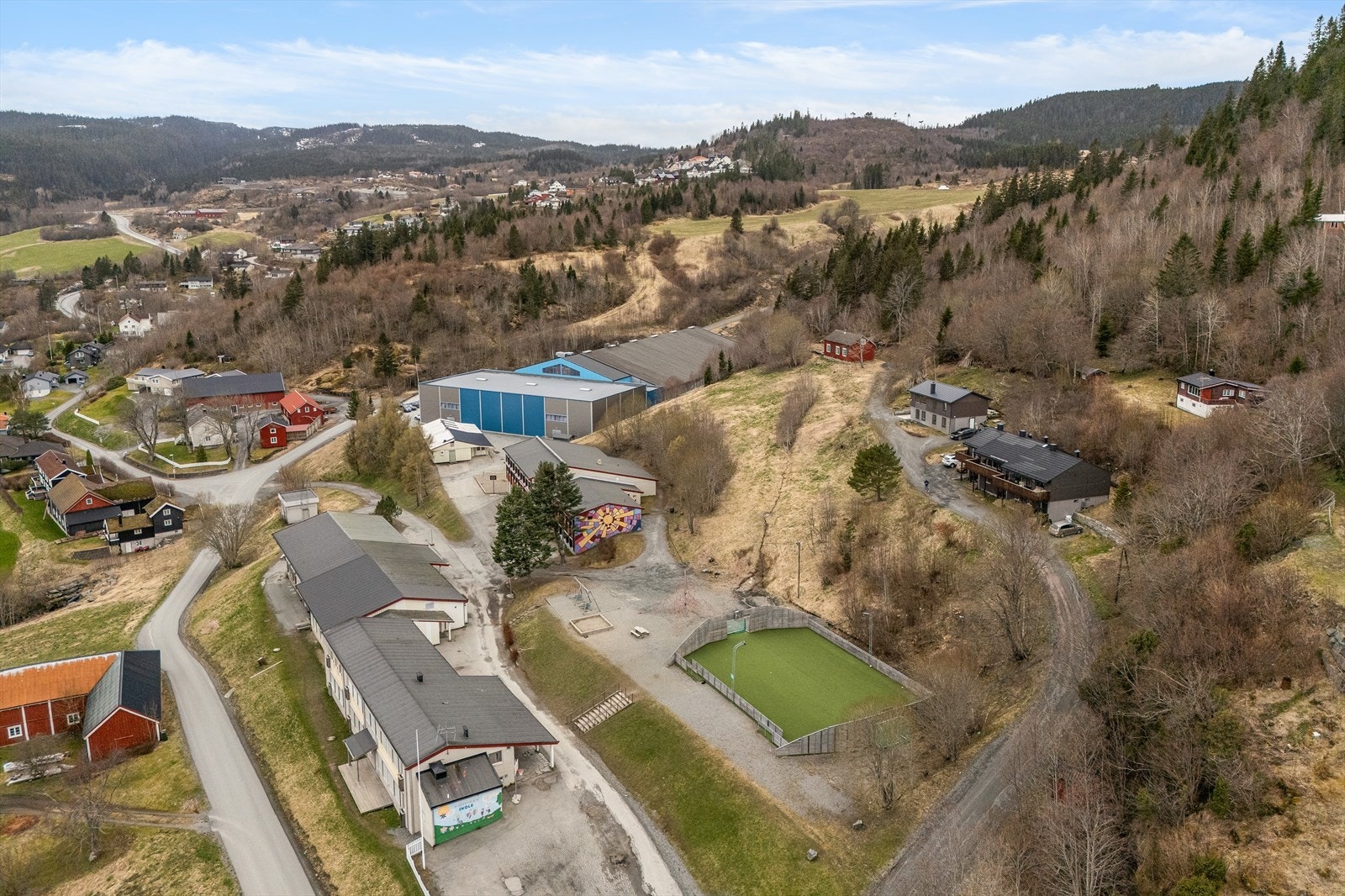 Her får du umiddelbar nærhet til vakker natur og flere turløyper i området. Galleribilde