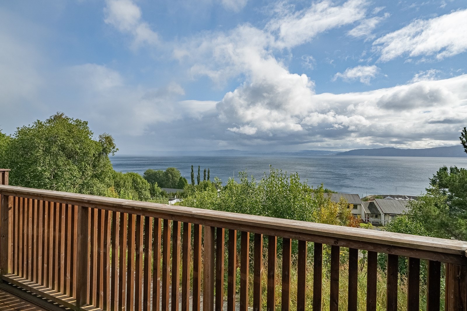 Det ble også etablert parkeringsplasser i 2020. Legg merke til den flotte utsikten! Galleribilde