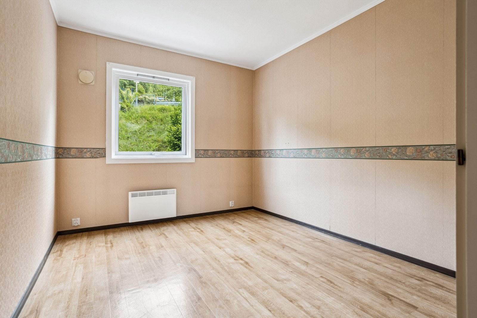 Soverom 3 på ca 10,5m² (leiligheten har totalt 3 soverom). Galleribilde