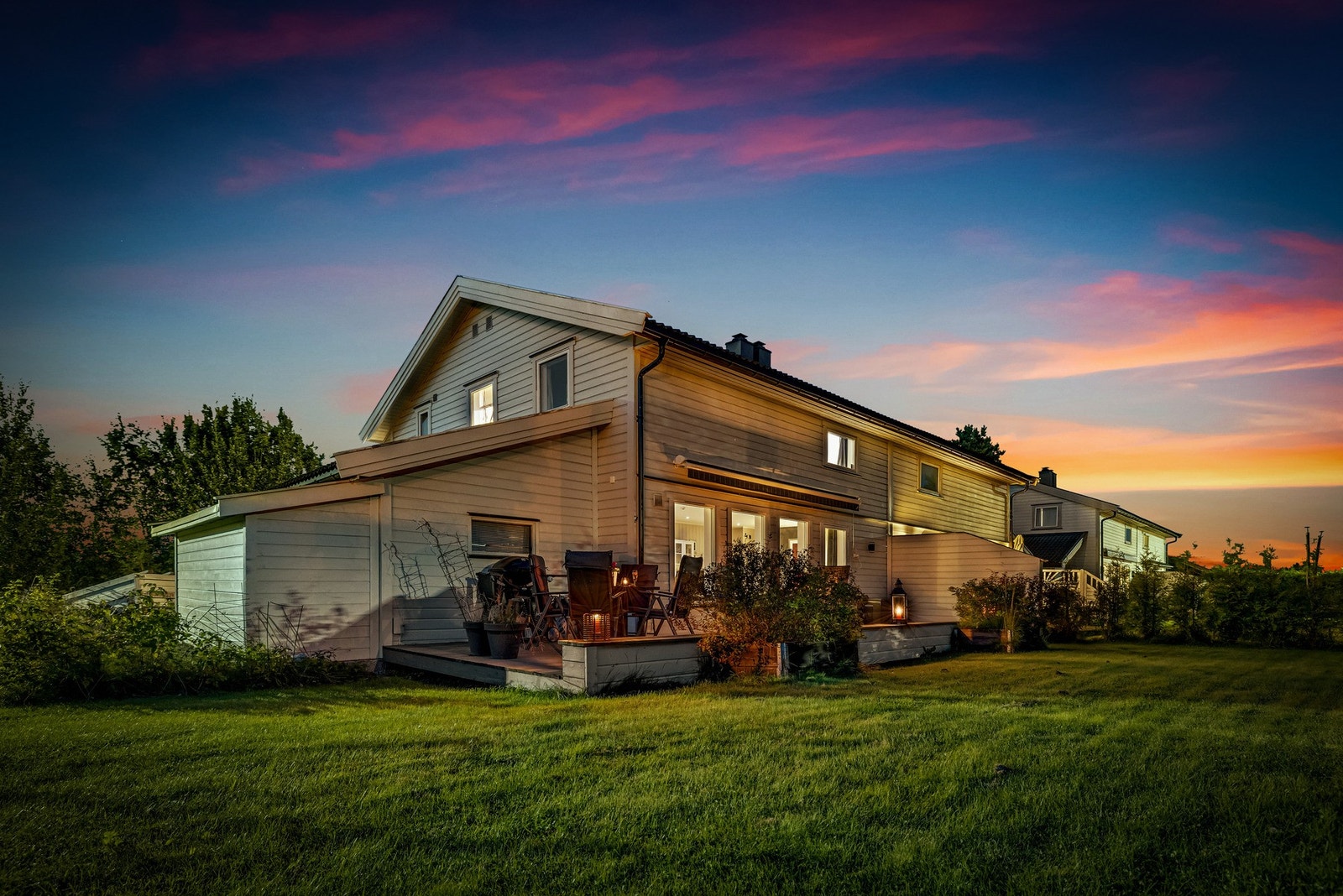 Velkommen ut til denne herlige hagen! Galleribilde