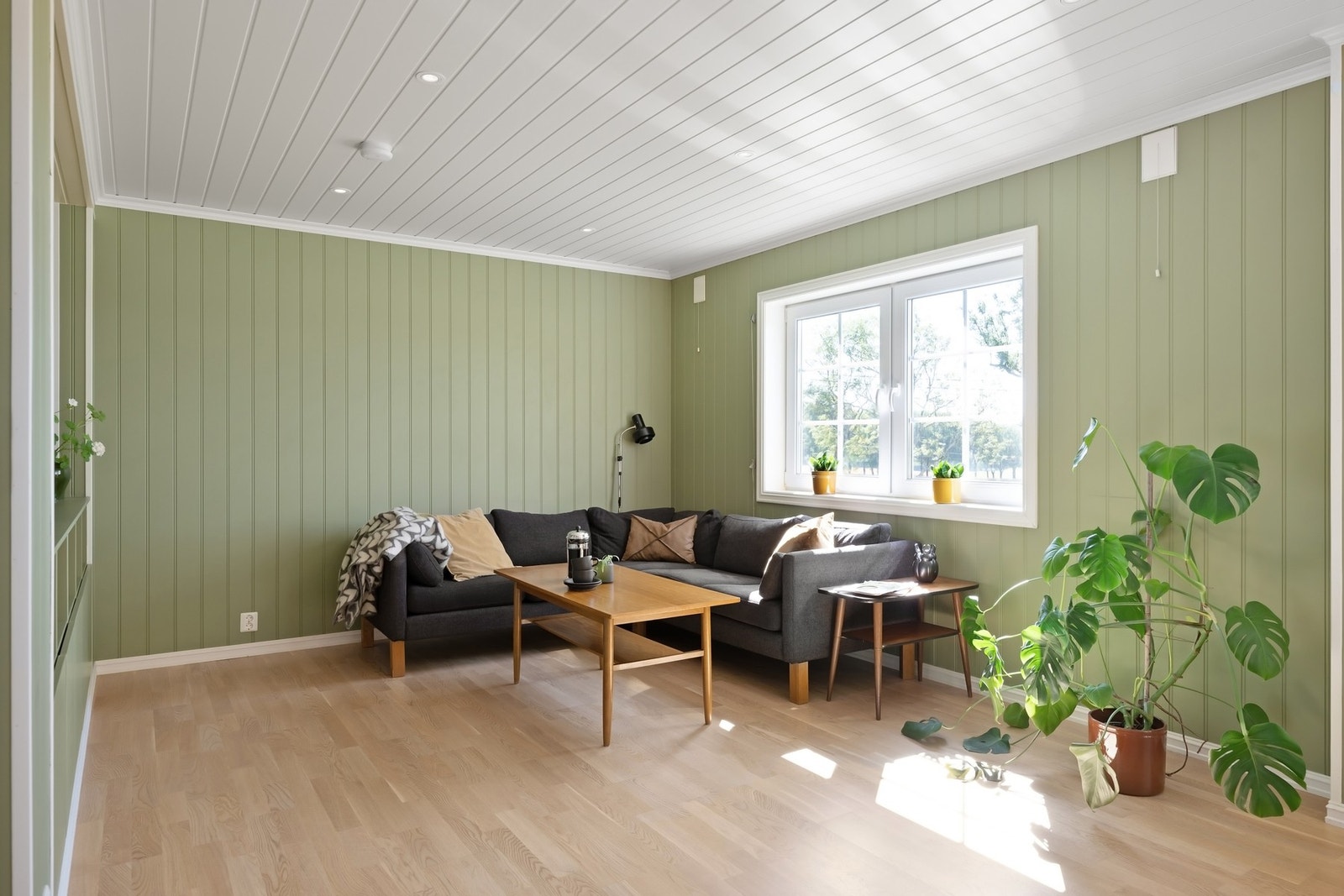 Stuekrok med plass til både sofagruppe, tv-møblement og annet. Galleribilde