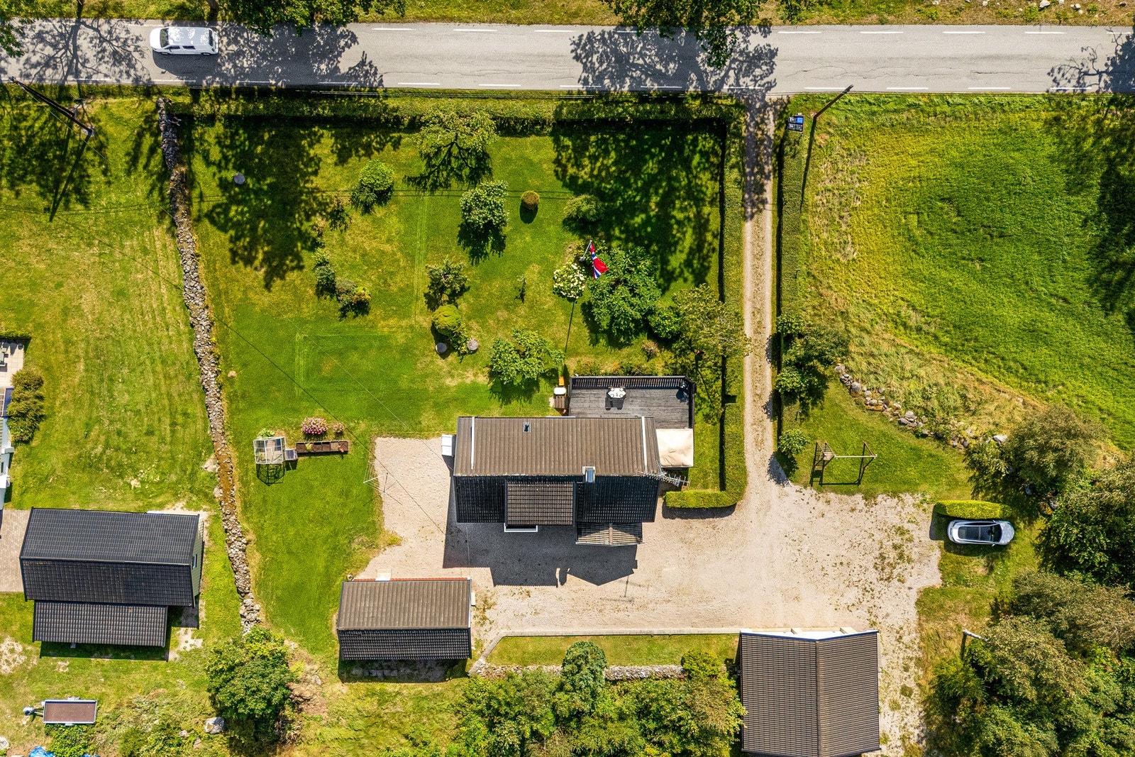 Skjermet og fredelig beliggenhet - Nyt stillheten på egen landlig oase. Galleribilde