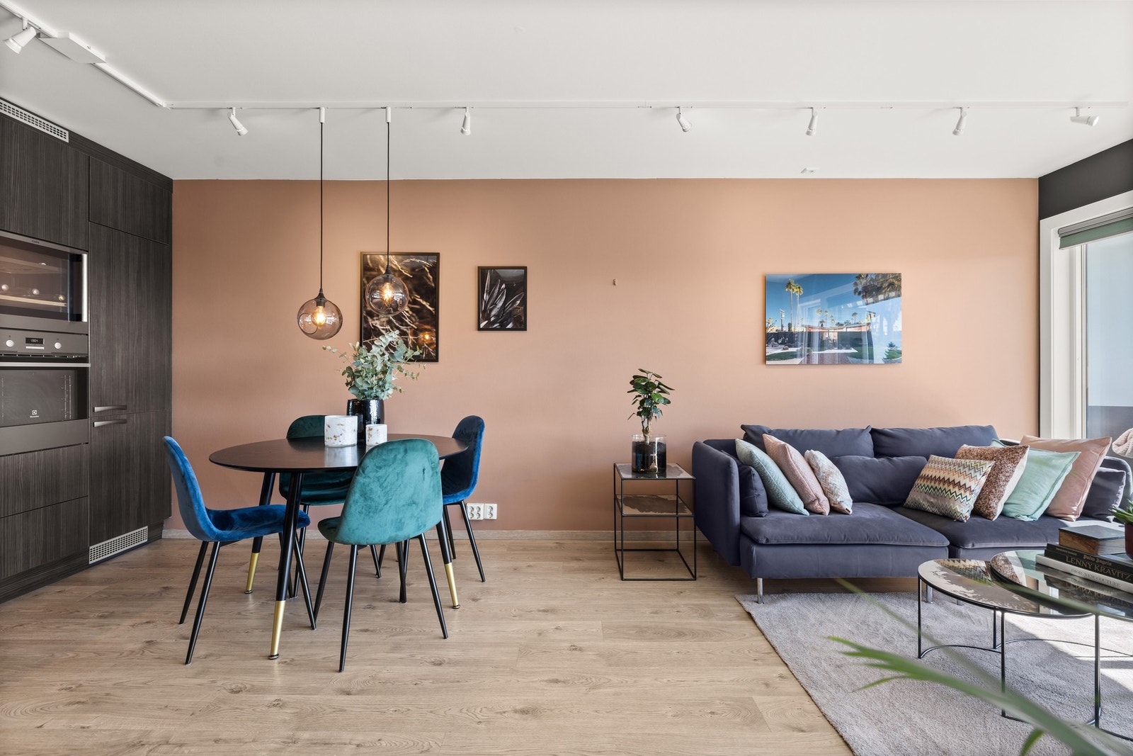 Boligen fremstår som svært pen og velholdt. Galleribilde
