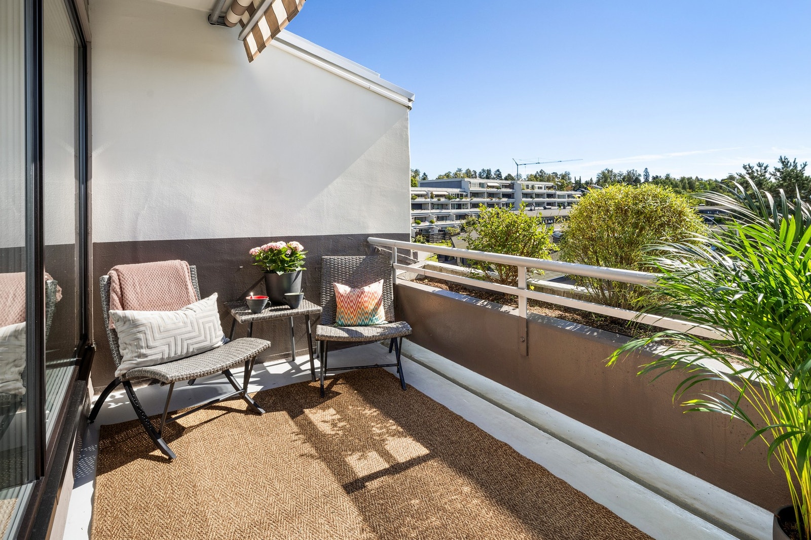 Solrik, sydvendt terrasse på 11,3 m². Galleribilde