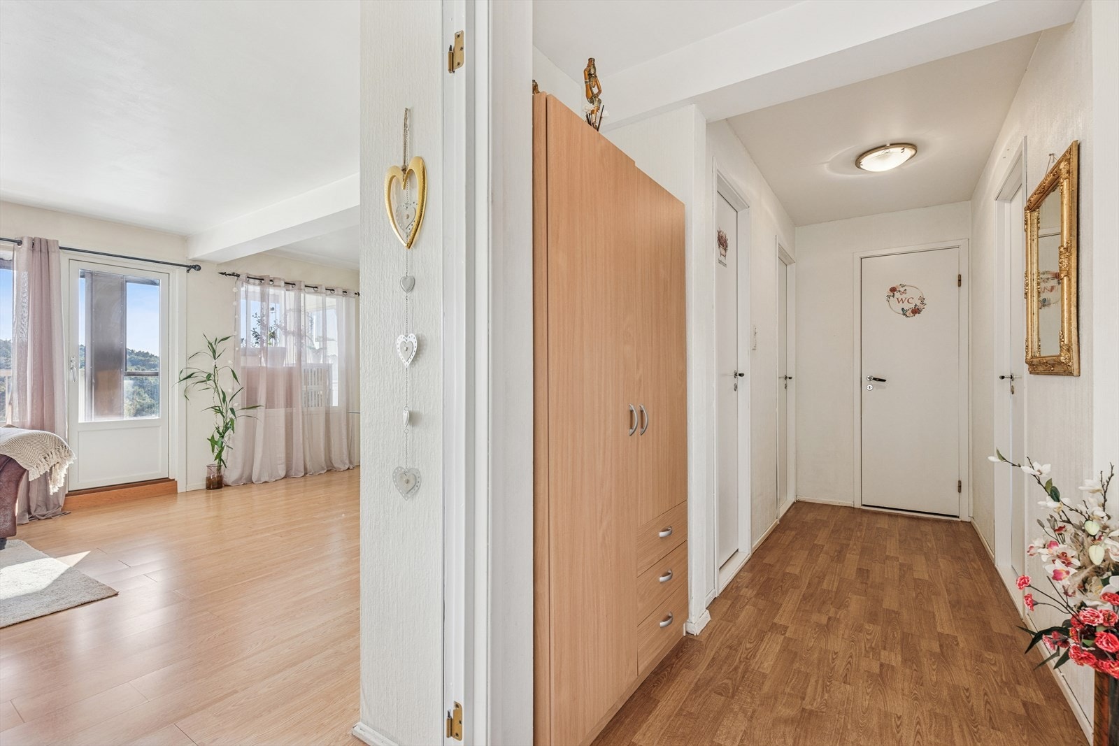 Stue og entré Galleribilde