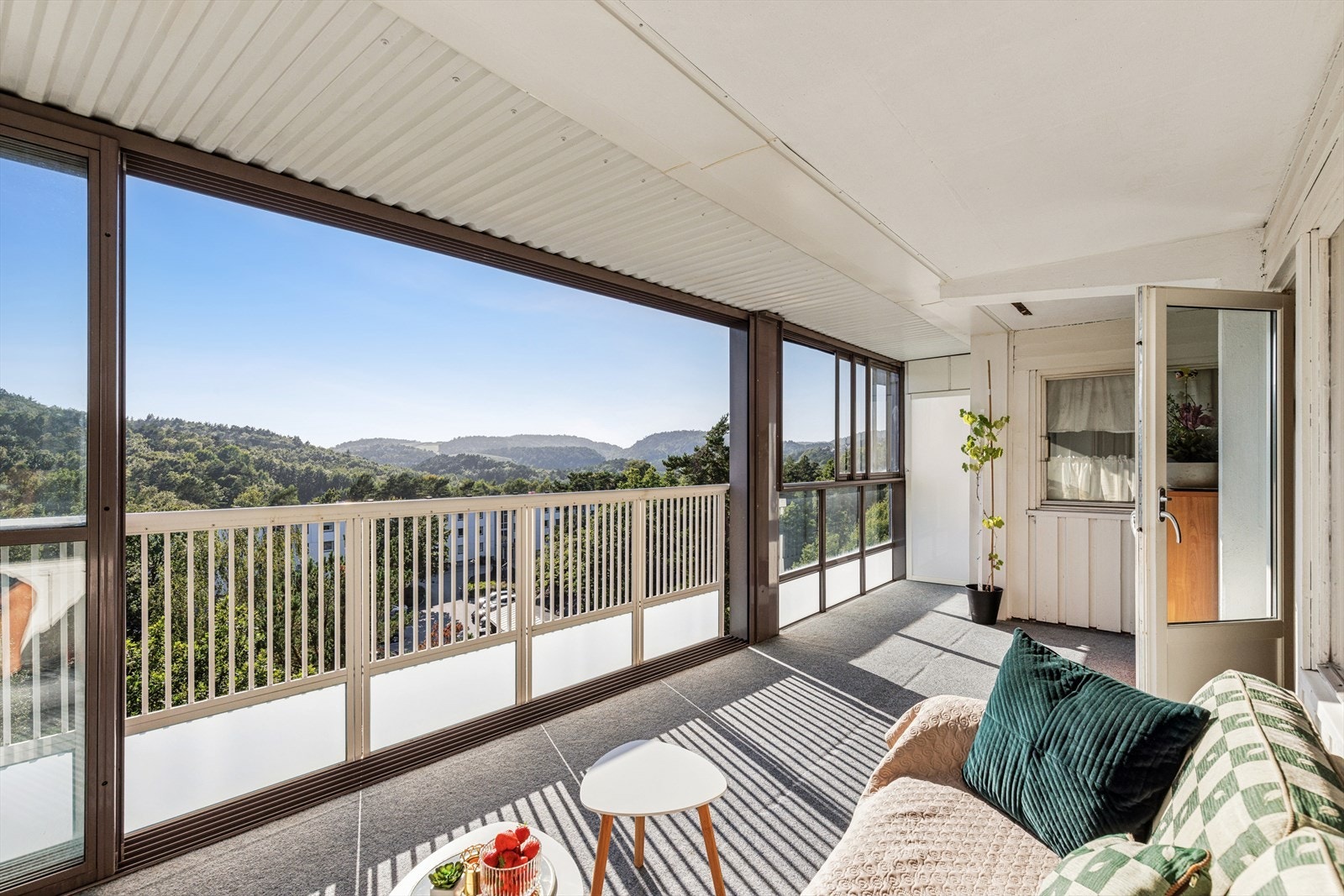 Eiendomsmegler Norge ved Kristoffer Lauvsland ønsker deg velkommen til Skuteveien 8F Galleribilde