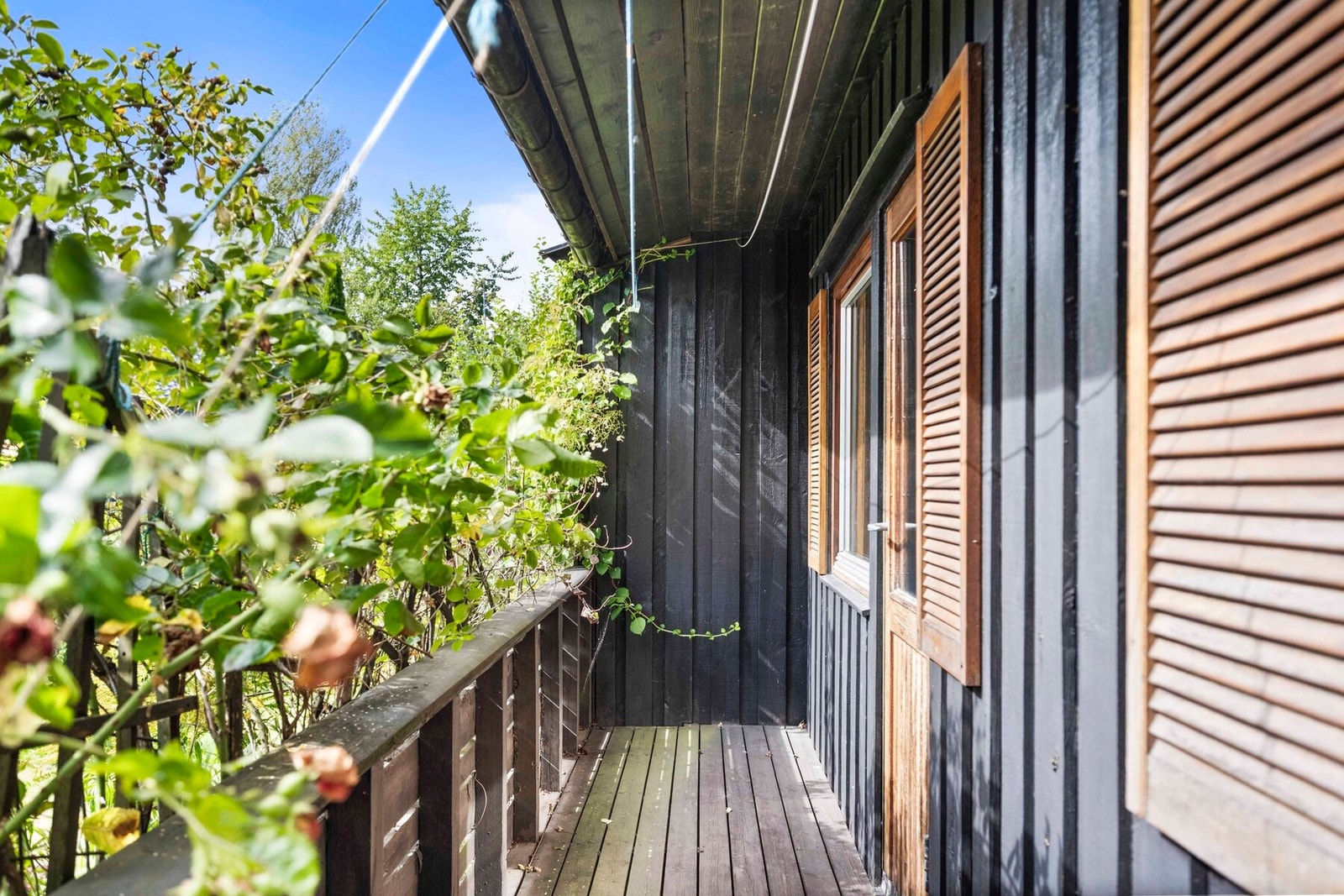 Terrassen er på 7 kvm og har god plass til en hyggelig sitteplass, dekor og planter. Galleribilde