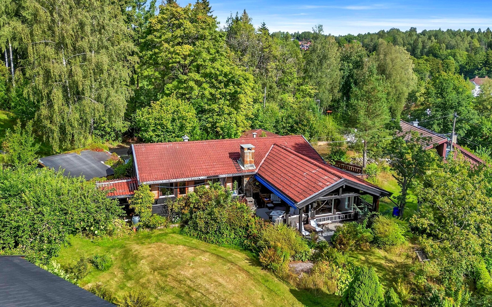 Velkommen til
Staversletta 61 - presentert av Elise Riise Johnsen og Mona Zomlot v/EIE eiedomsmegling avdeling Bærum Galleribilde