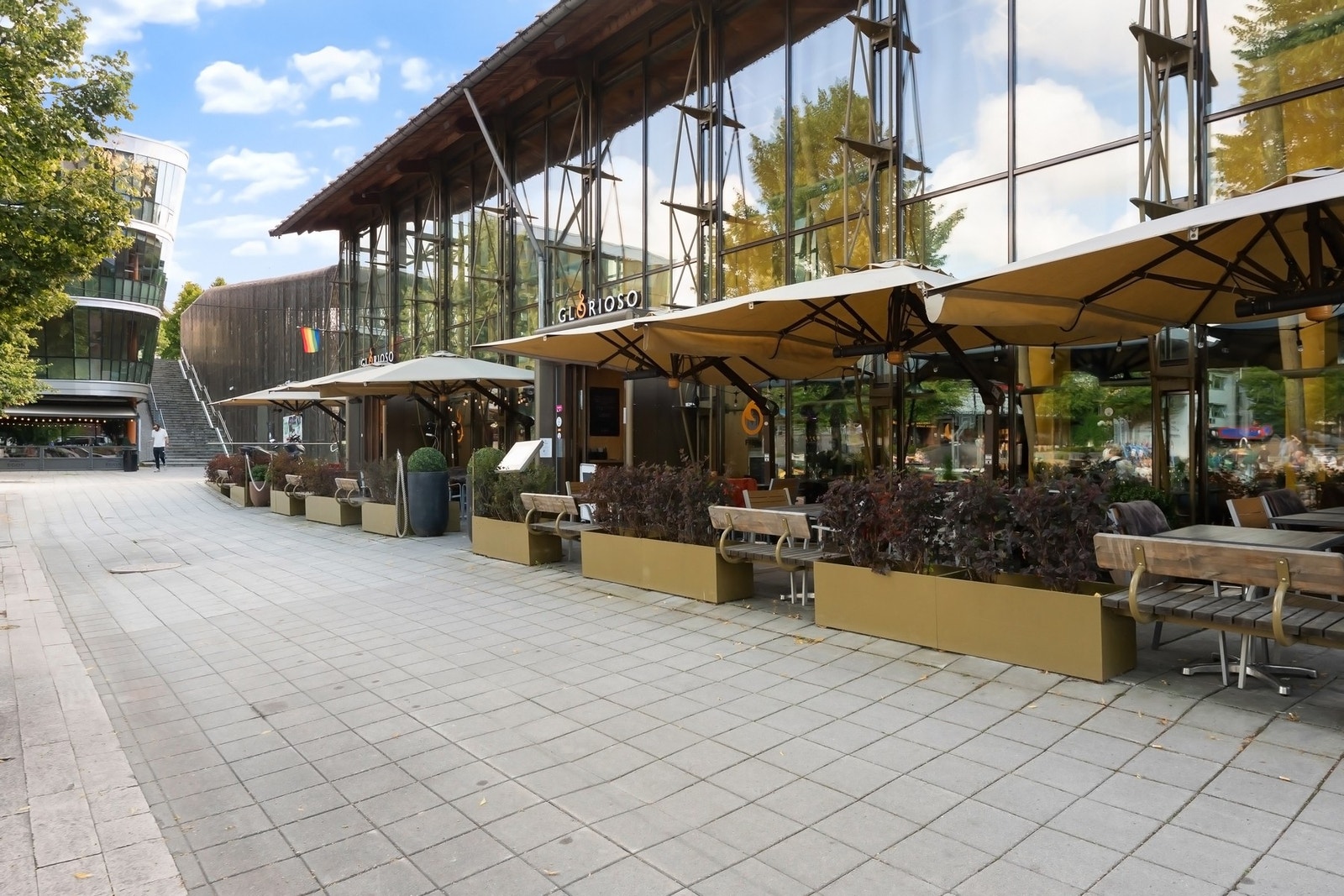 Sentrum av Asker er en kort spasertur fra eiendommen. Galleribilde