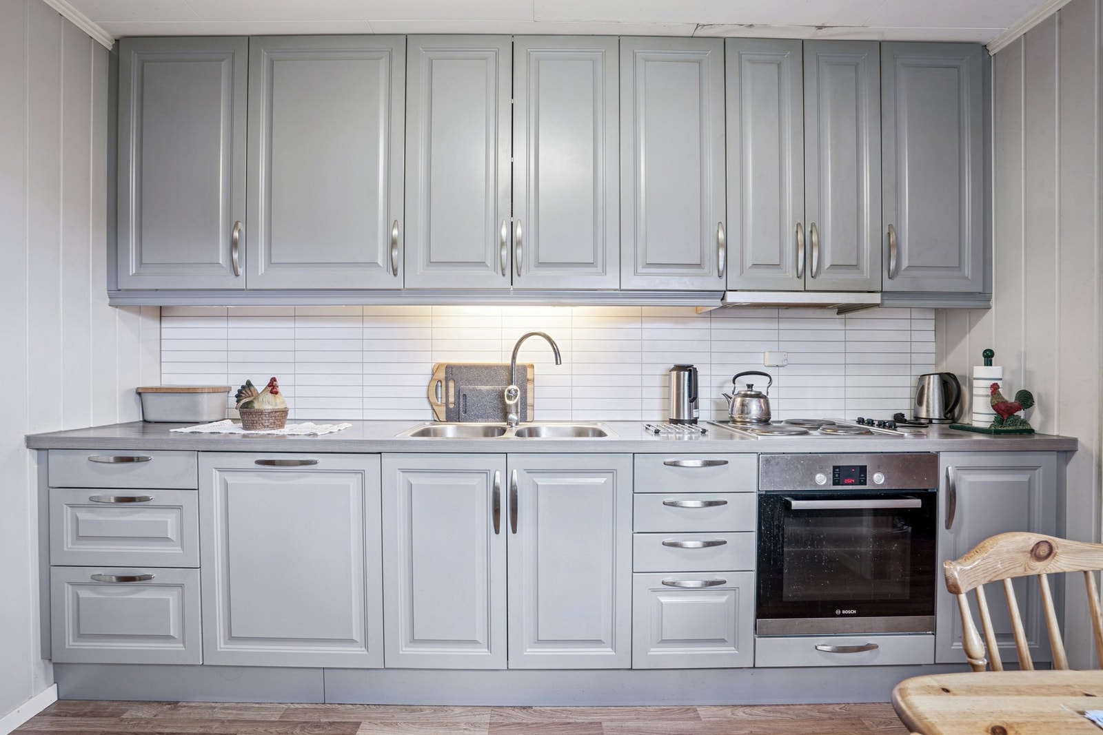 Ny kjøkkeninnredning med tilhørende el-installasjoner fra 2017. Galleribilde