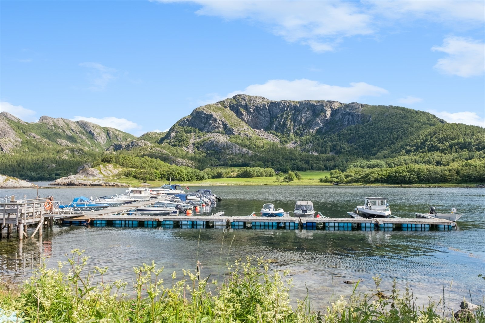 Flere småbåthavner i området (Må søkes plass) Galleribilde