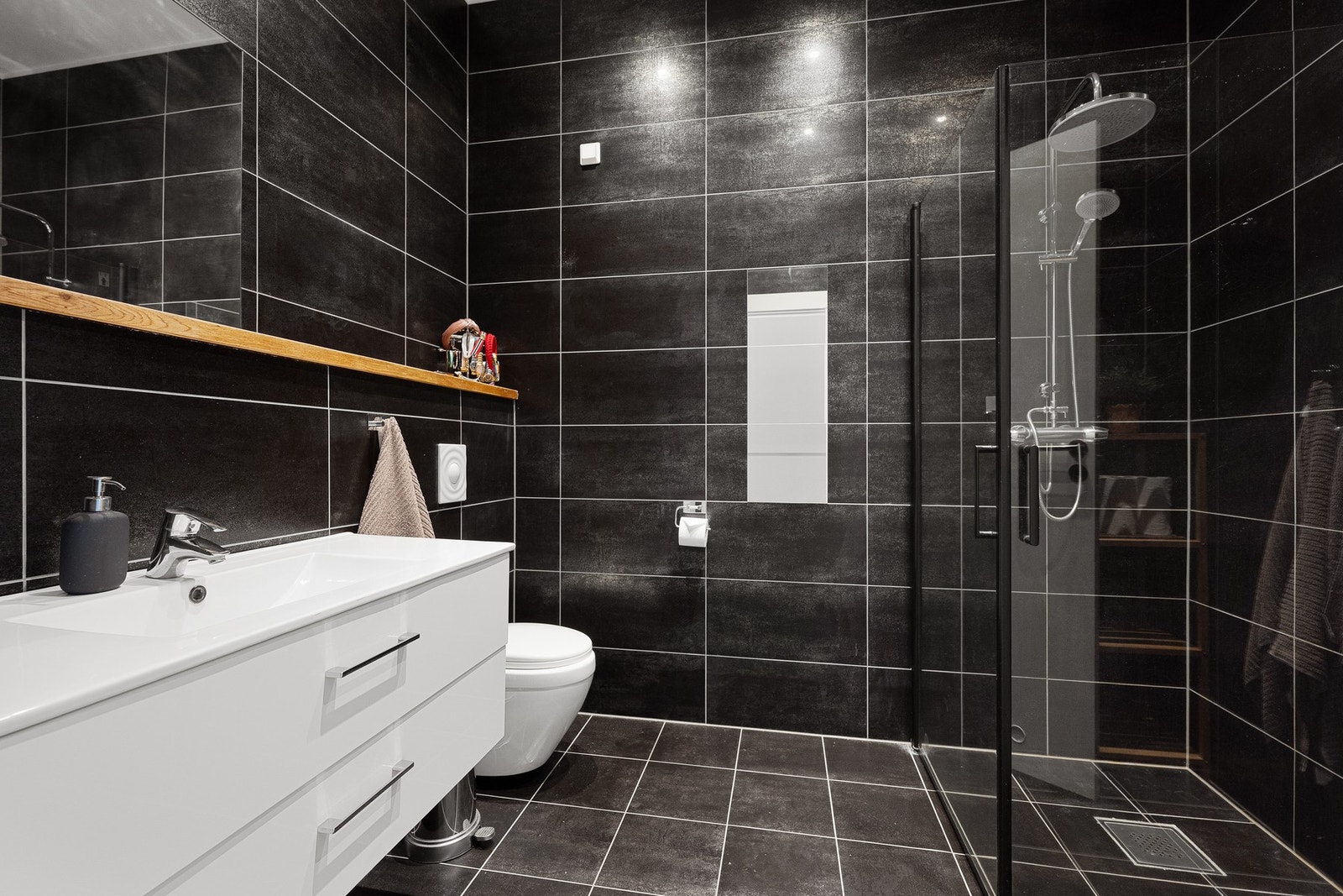 Leilighetens baderom. Galleribilde