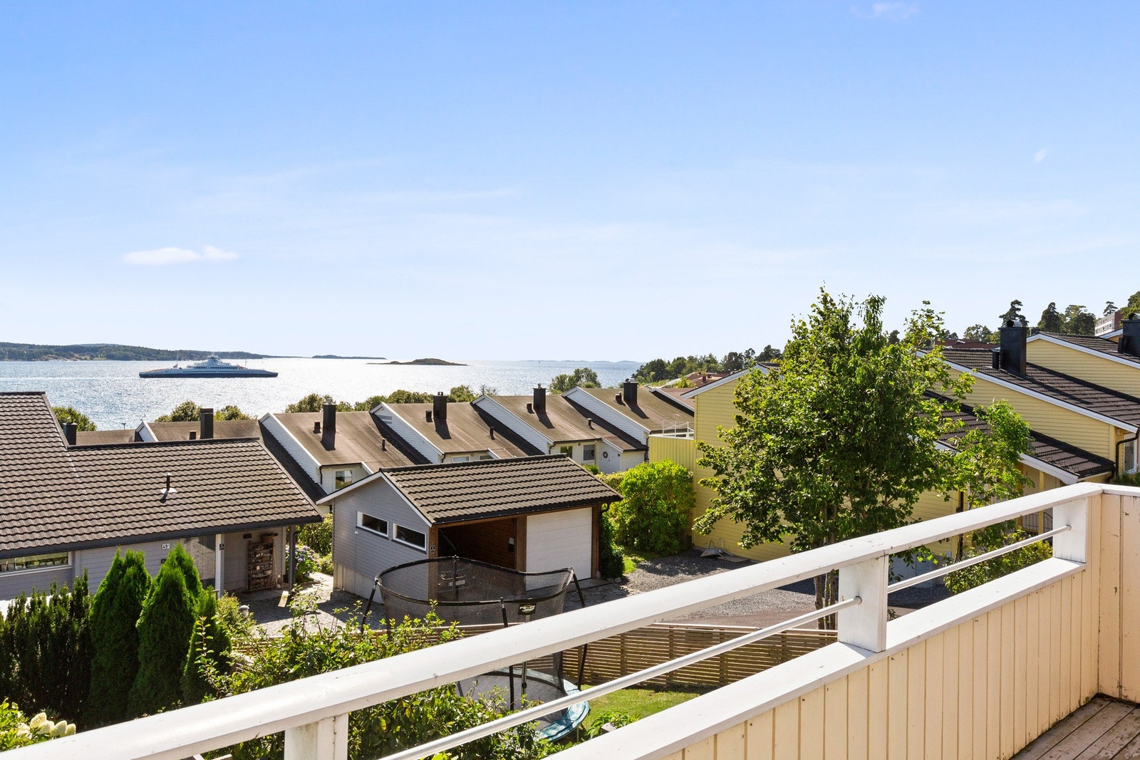 På balkongen er det god plass til sittemøbler. Galleribilde