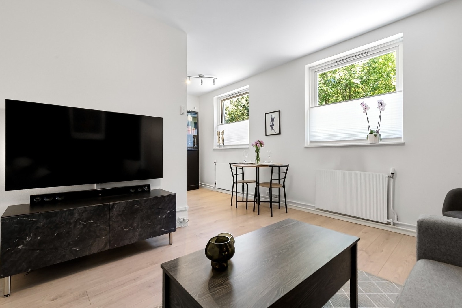 Det er også plass til spsiebordsgruppe eller annen innredning om ønskelig. Galleribilde