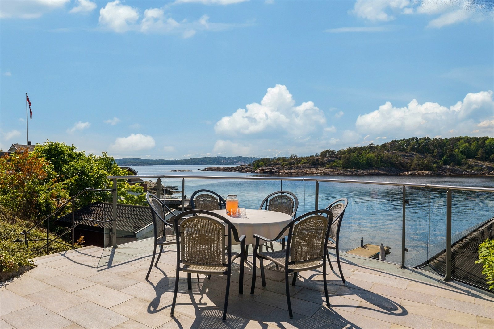 Eiendommen kan stolt skilte med upåklagelige solforhold. Galleribilde