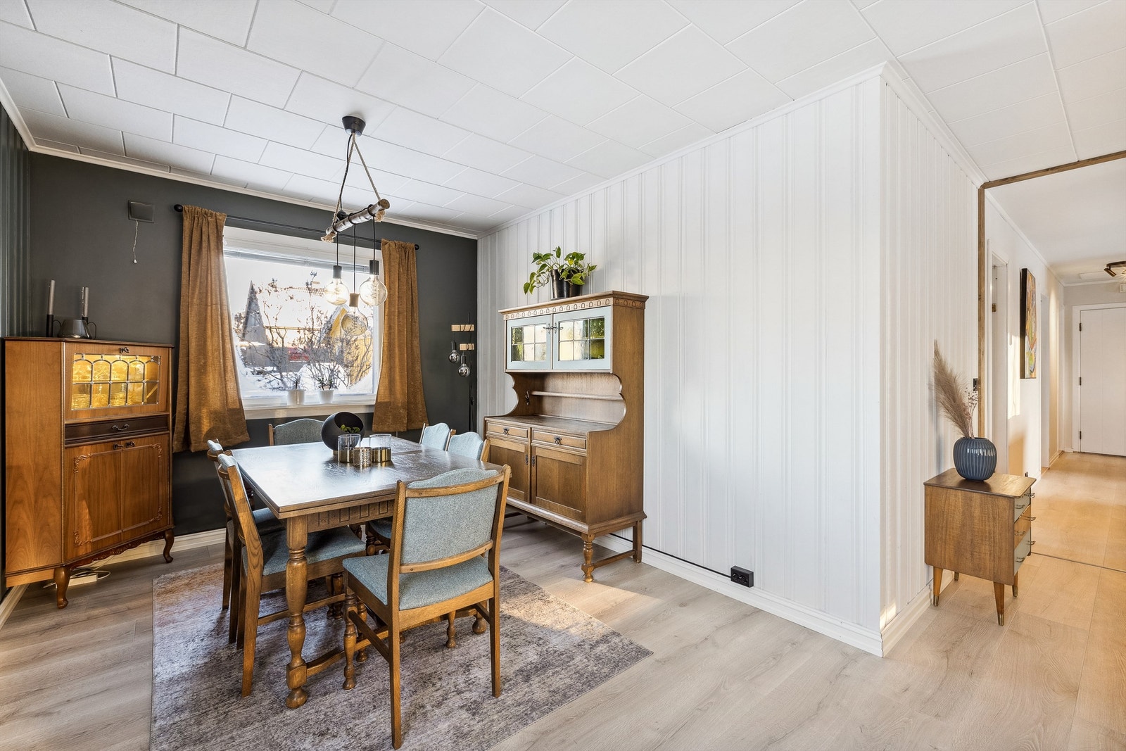 God plass til stor spisestue Galleribilde