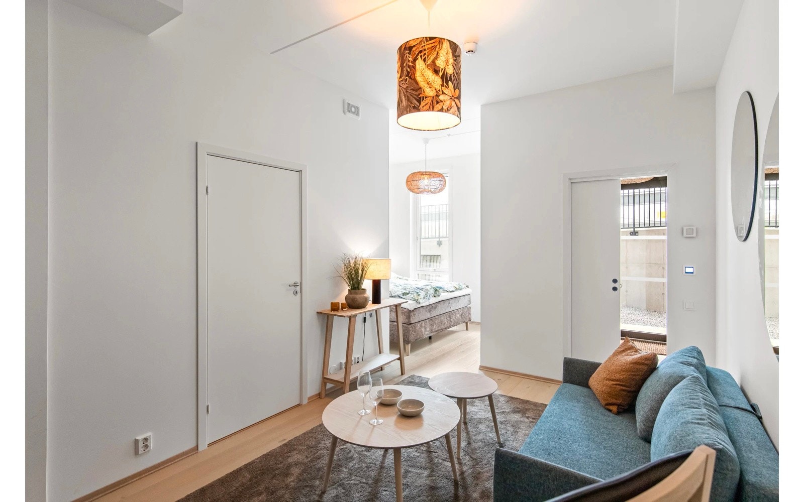 Stue med sovesofa for eventuelle ekstra soveplasser for gjester Galleribilde