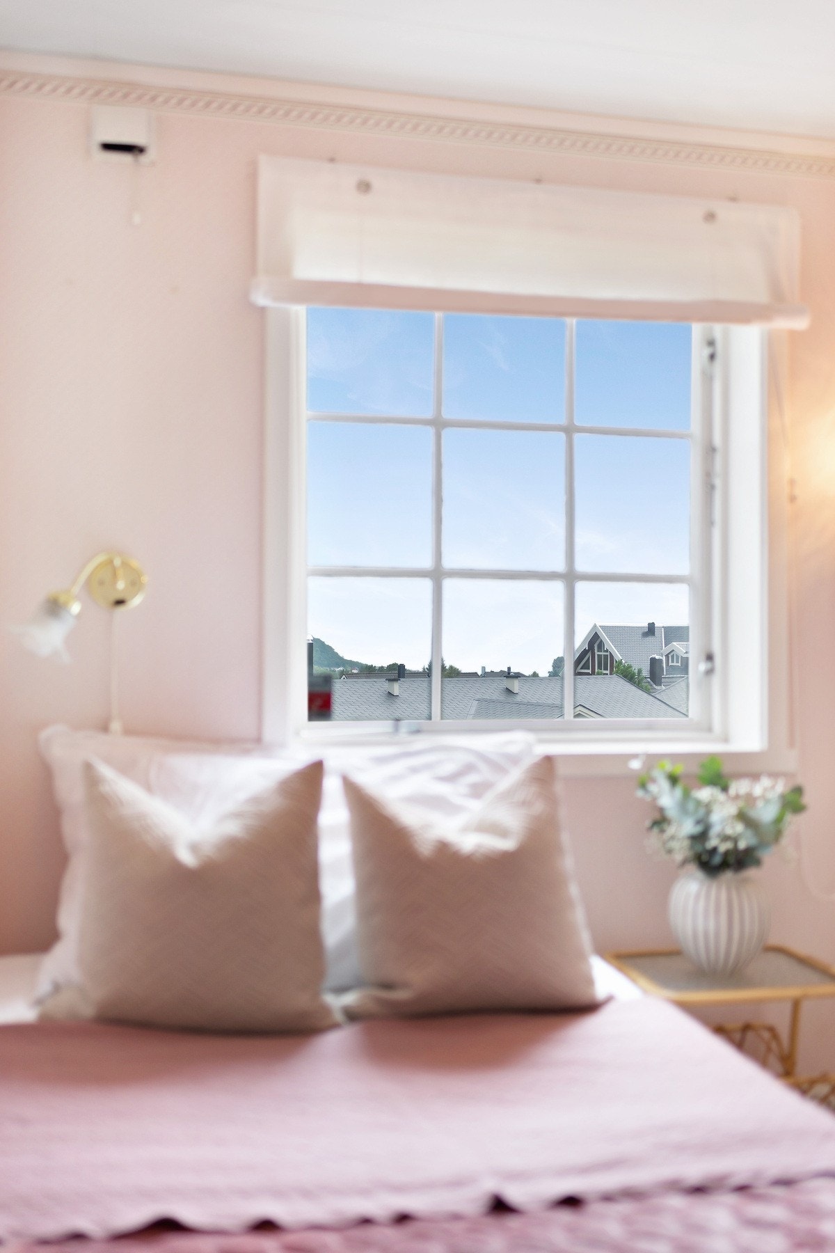 Vassenden 17 er klar for nye eiere som kan ta i bruk hele boligens areal og bli kjent med et trivelig nabolag. Galleribilde