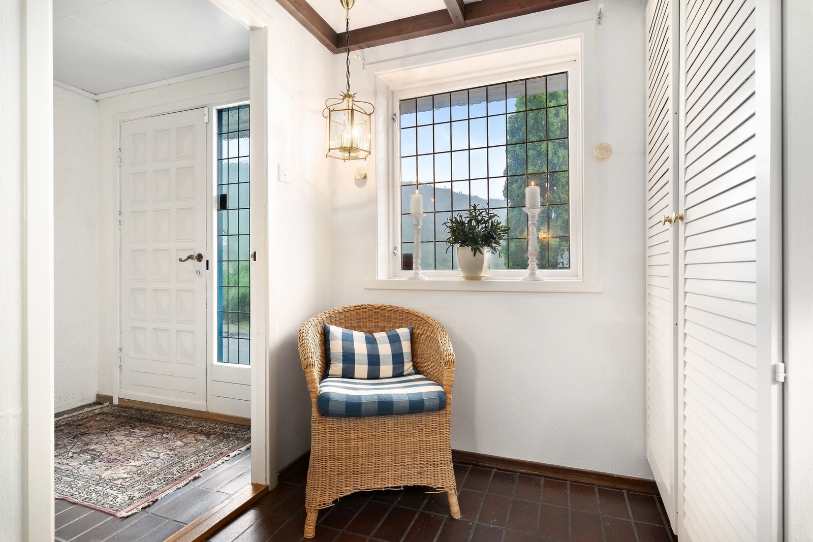 Velkommen inn via inngangaspartiet som er i underetasjen. Galleribilde