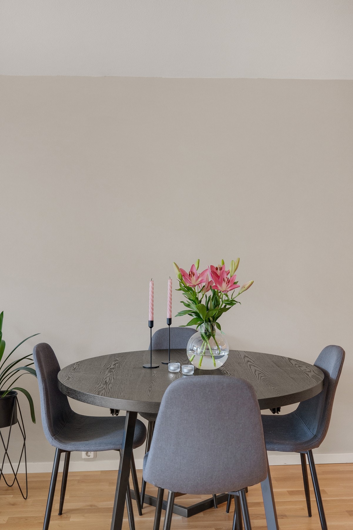 Her kan man samle venner og familie til et herlig måltid . Galleribilde