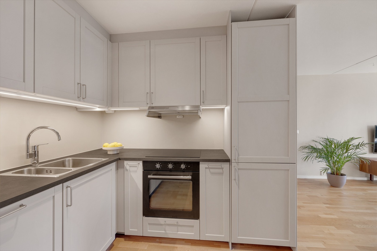 Delikat og pent IKEA kjøkken fra 2023. Galleribilde