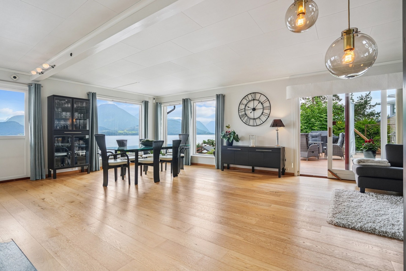 Fra stuen er det utgang til - Galleribilde