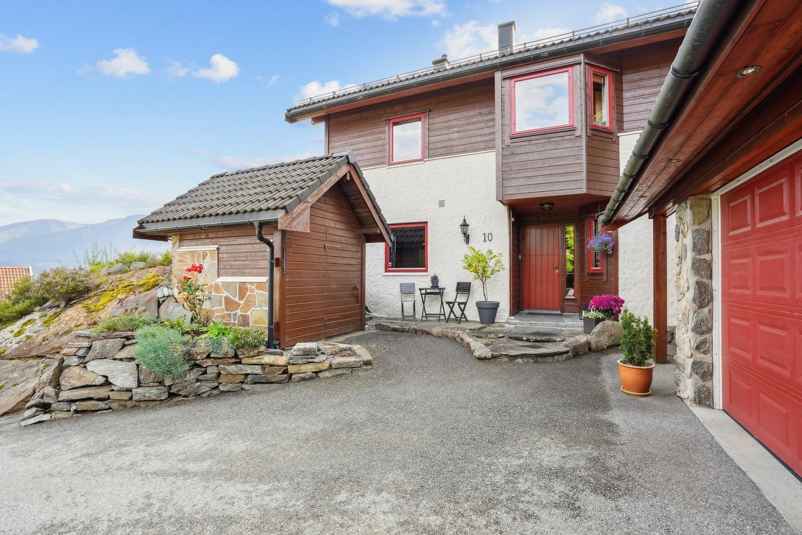 Det er godt med oppbevaring både innvendig og utvendig. Galleribilde