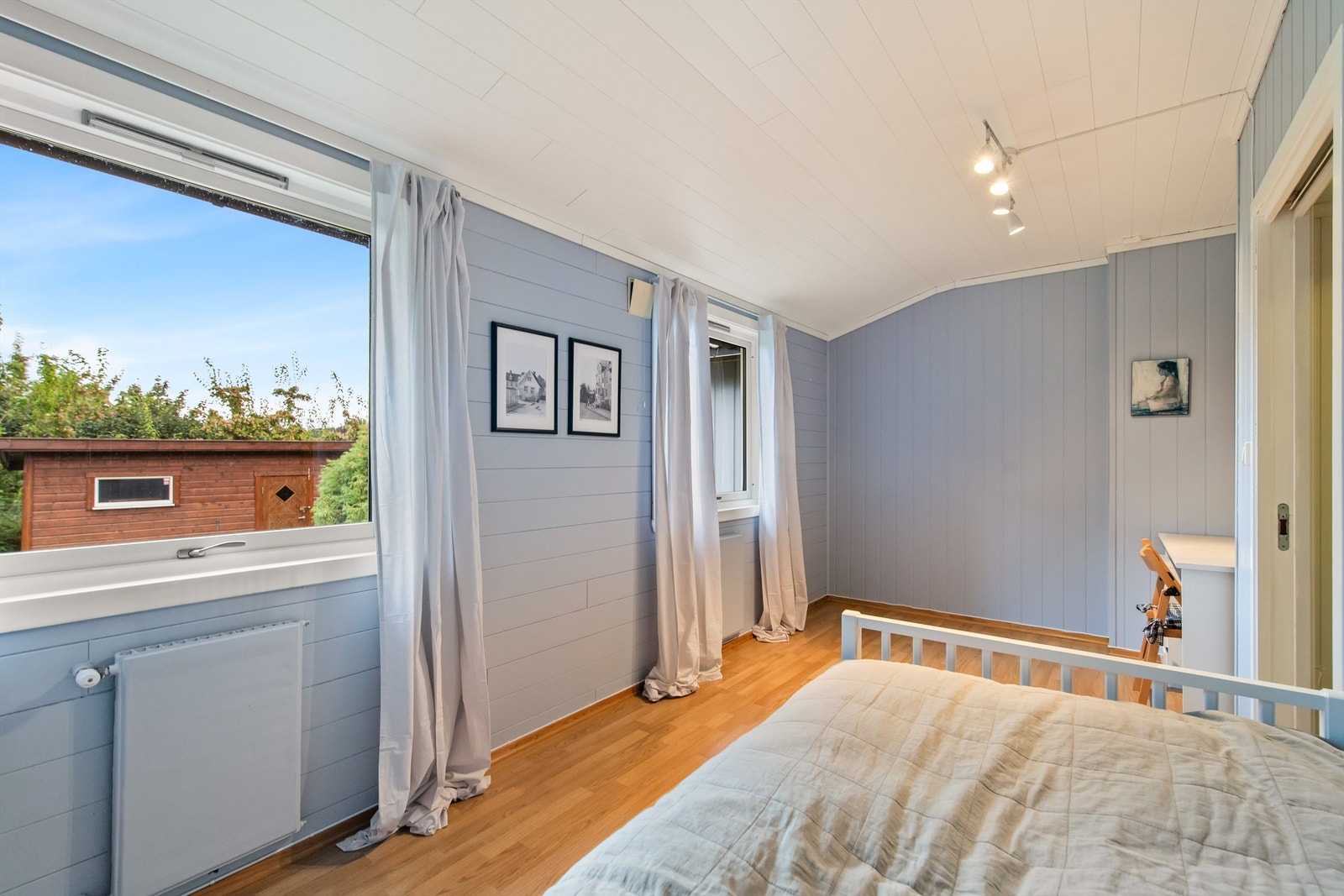 Soverom nummer to i hovedetasjen. Galleribilde