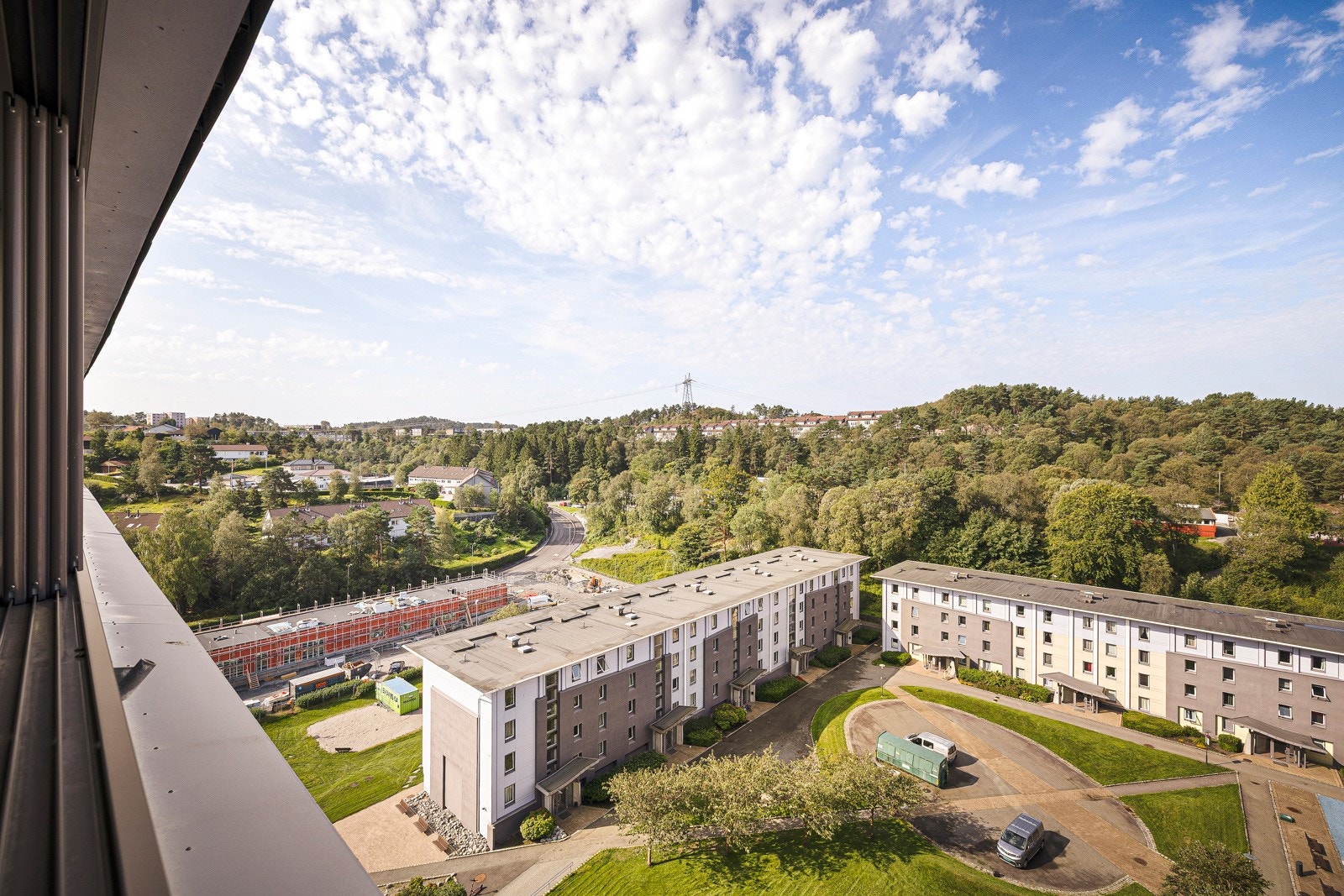 Nydelig utsikt fra 13 etasje, samt uten innsyn! Galleribilde