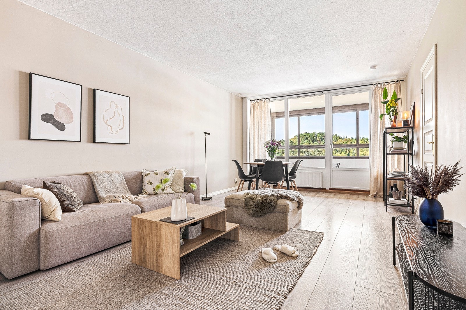 Privatmegleren v/ Bernt Helland har gleden av å presentere Vadmyrveien 2! Galleribilde