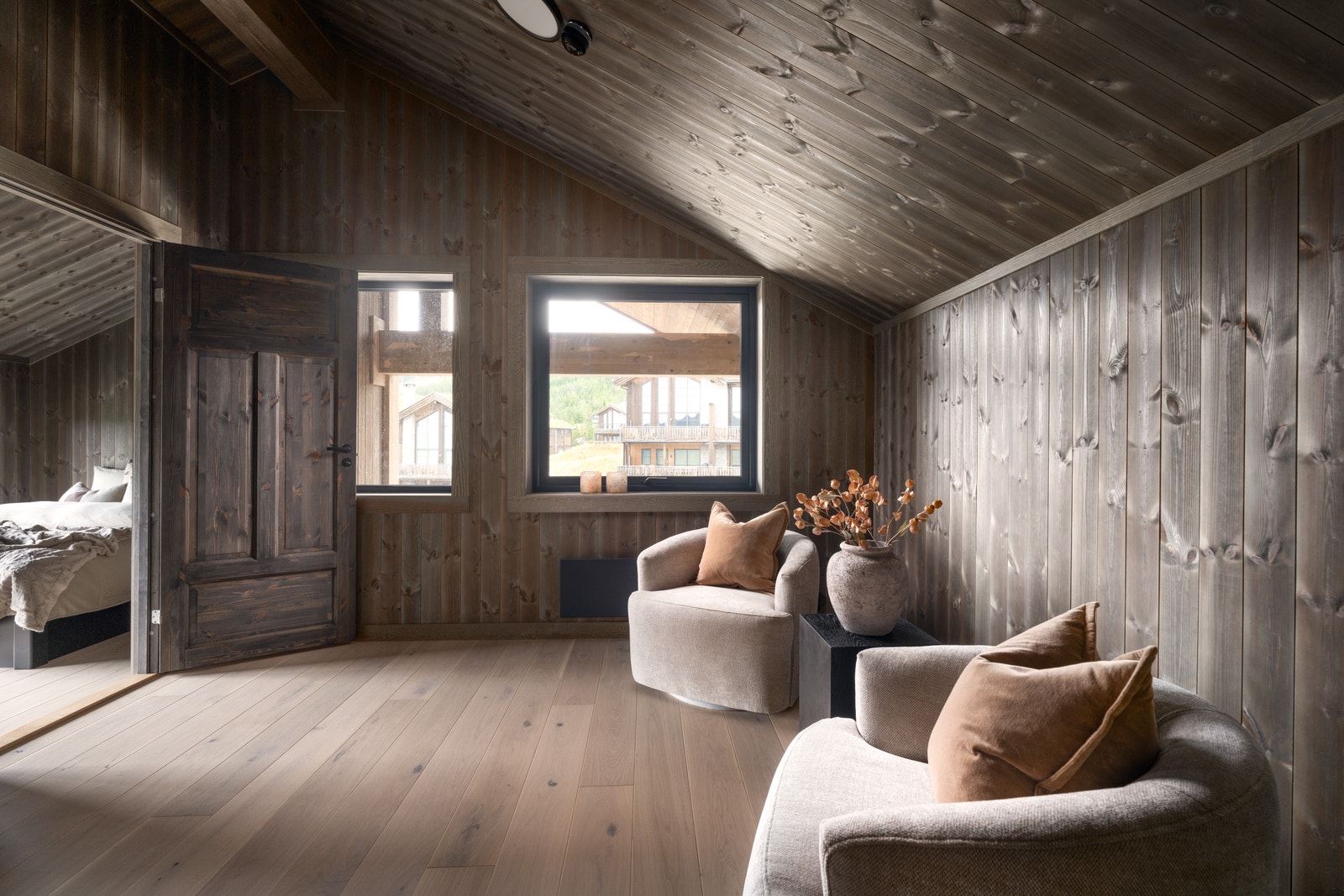 Romslig stue i 3. etasje perfekt for barna eller for å kunne trekke seg tilbake Galleribilde