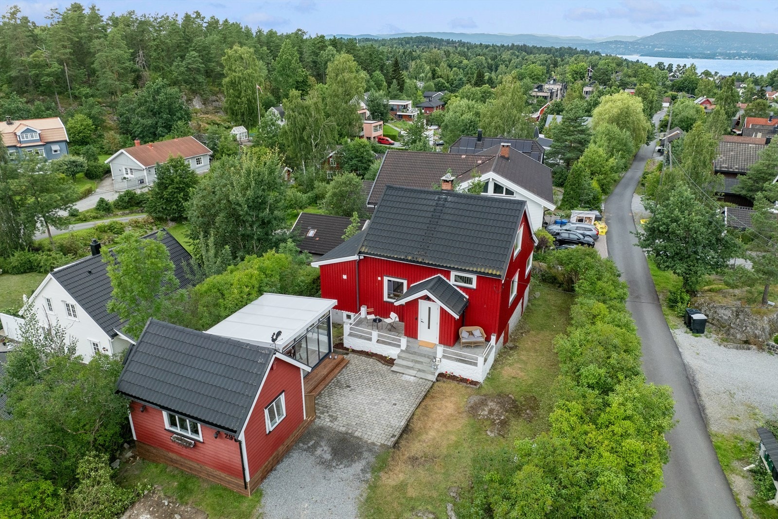 Velkommen til Alex Olssons vei 29 - Presentert av Fredrik Haaker ved DNB EIENDOM Nesodden! Galleribilde