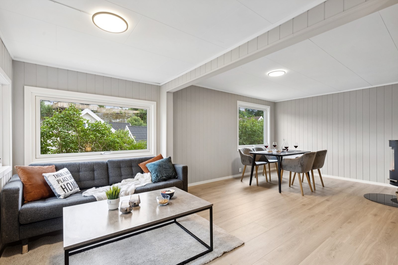 Stue og spiseplass. Galleribilde
