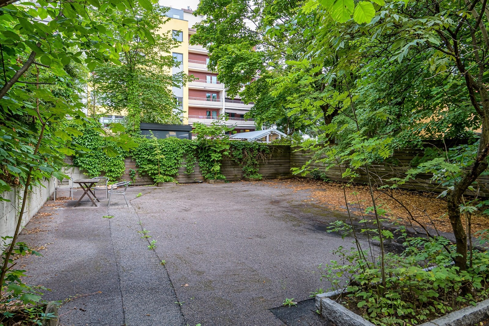 Felles, lukket bakgård Galleribilde