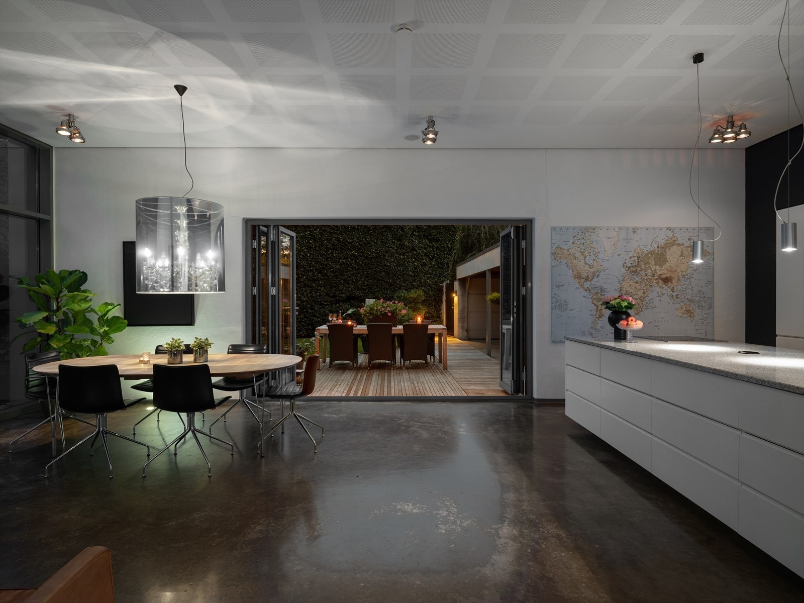 En helt egen bokvalitet - gir deg en bedre hverdag. Gjennomtenkt designbelysning for enhver anledning. Galleribilde