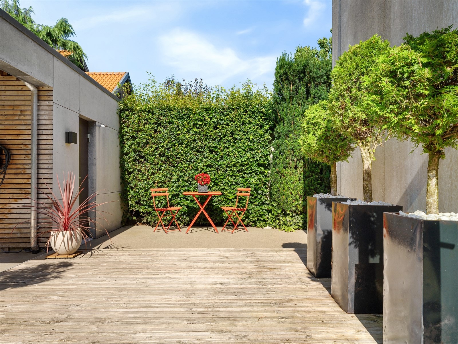 Soner for enhver anledning og tid på døgnet. En kaffekopp i lun solkrok, mens du venter på besøk ved porten? Galleribilde