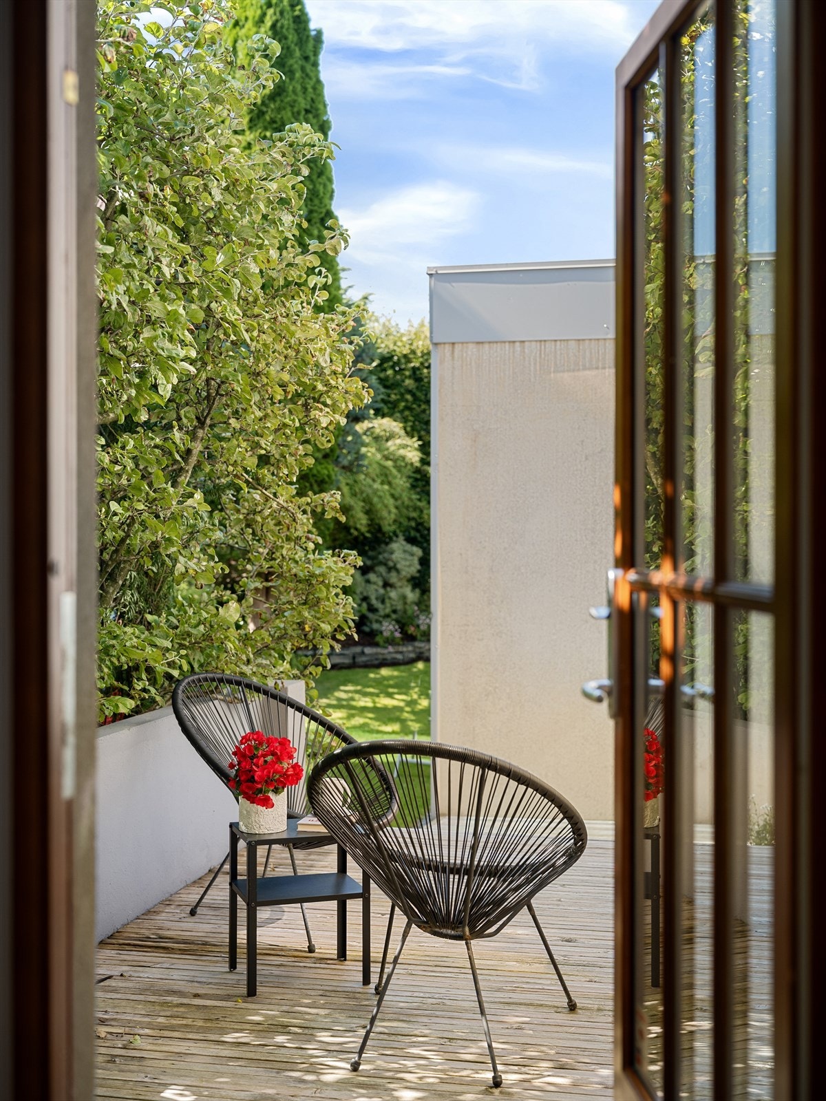 Grønne lunger og skjermet bakterrasse. Galleribilde