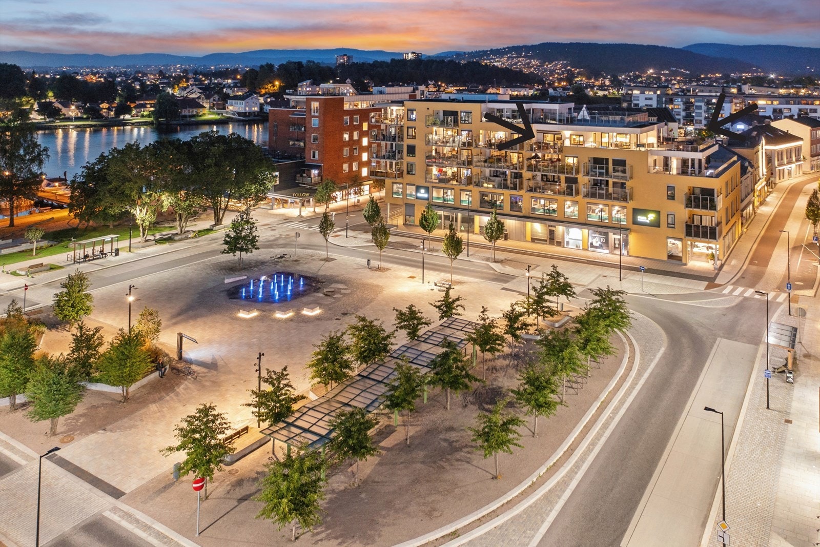 Kveldsfoto. Galleribilde