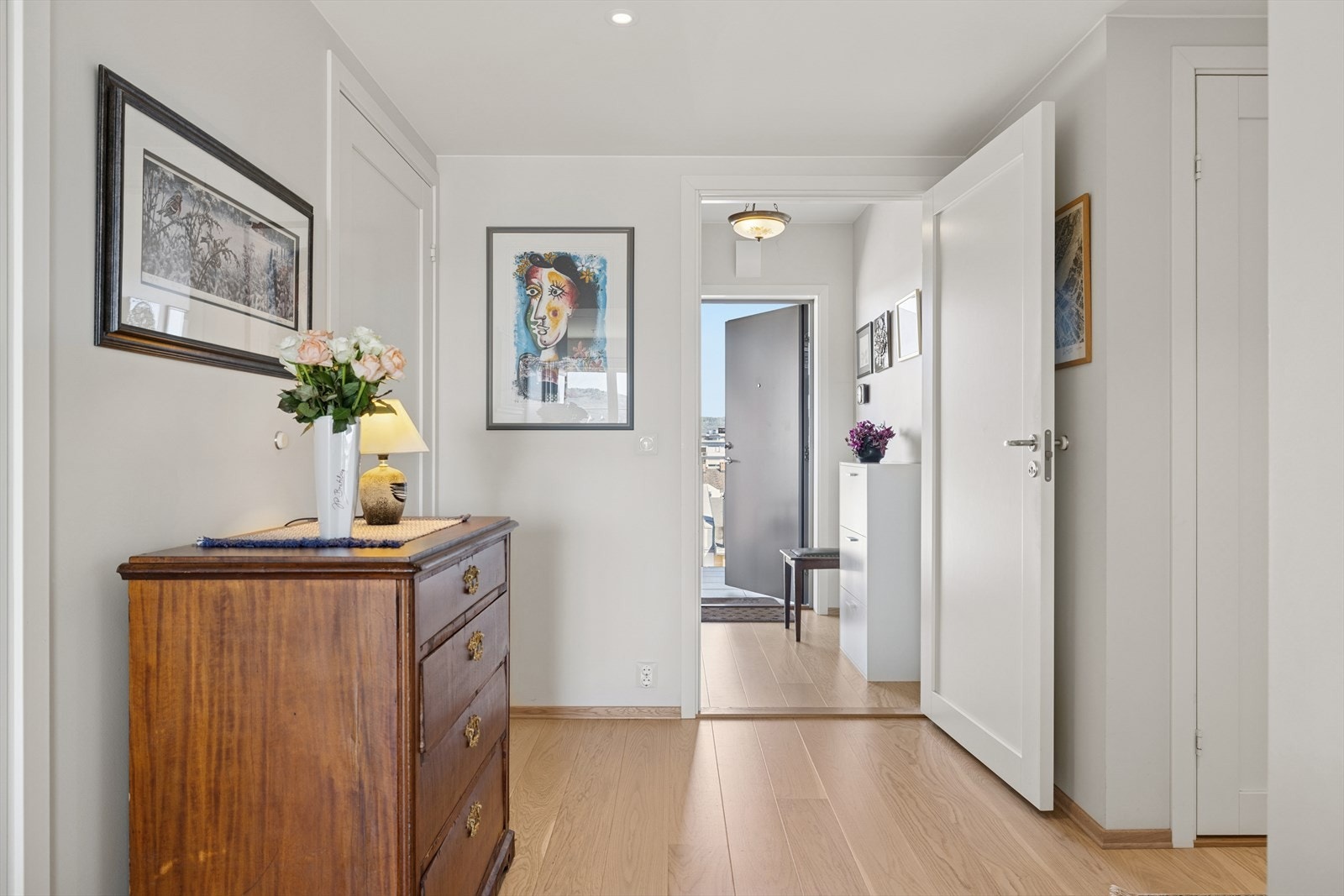 Her ønskes du velkommen inn! Galleribilde