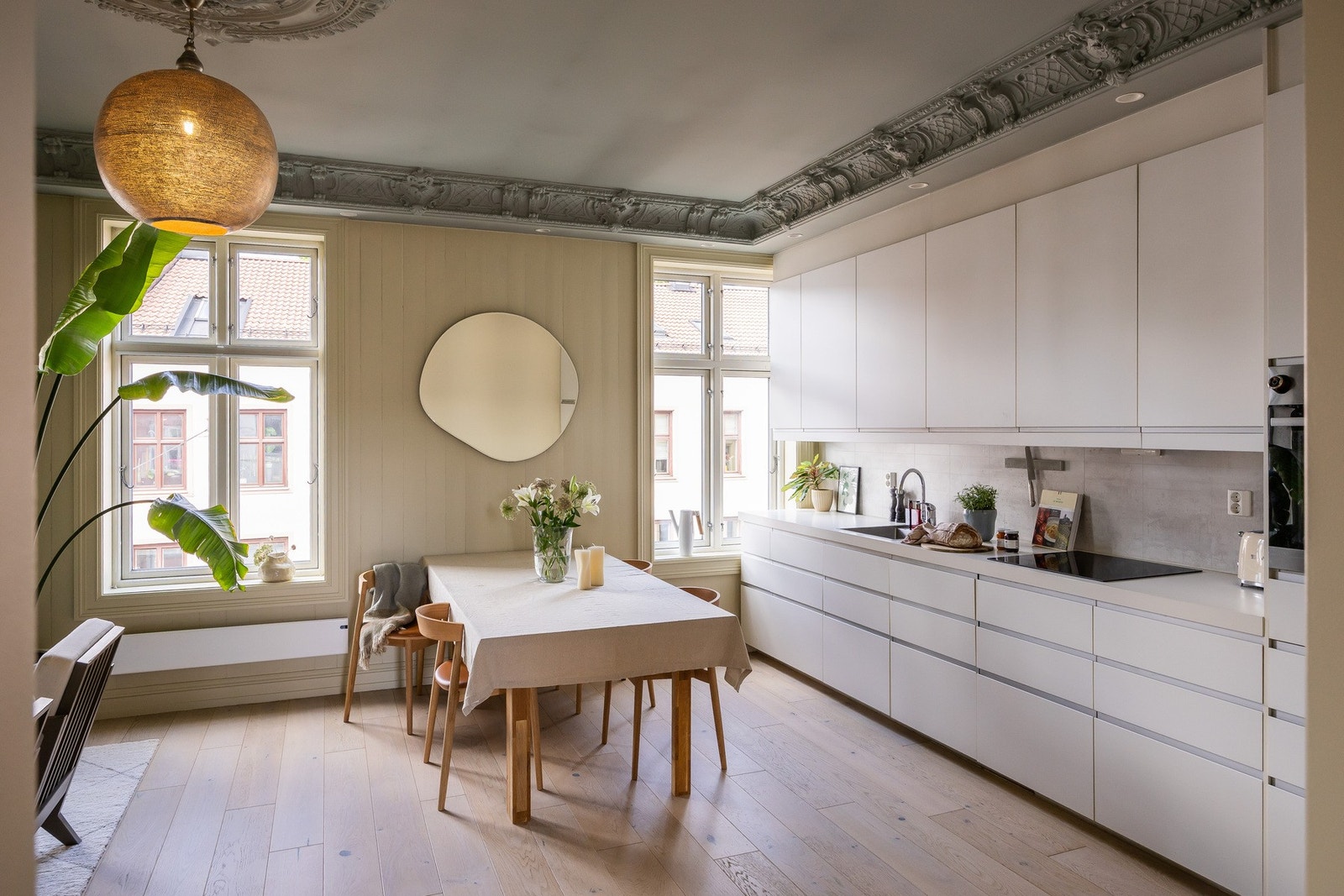 Hele bygården ble rehabilitert i 2014/2015 og leiligheten holder således en god standard. Galleribilde