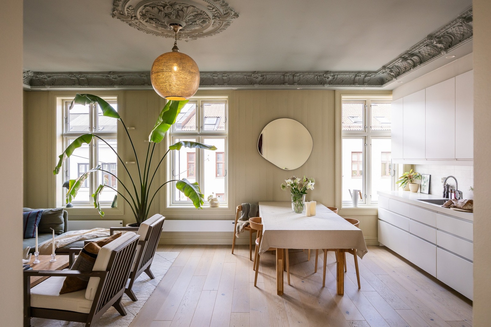 Klassisk leilighet med en fantastisk atmosfære og et stilsikkert preg. Galleribilde
