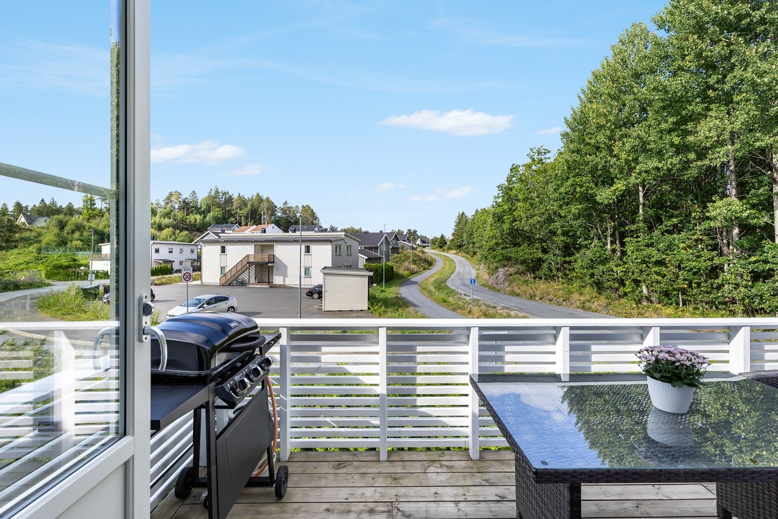 Solrik balkong Galleribilde