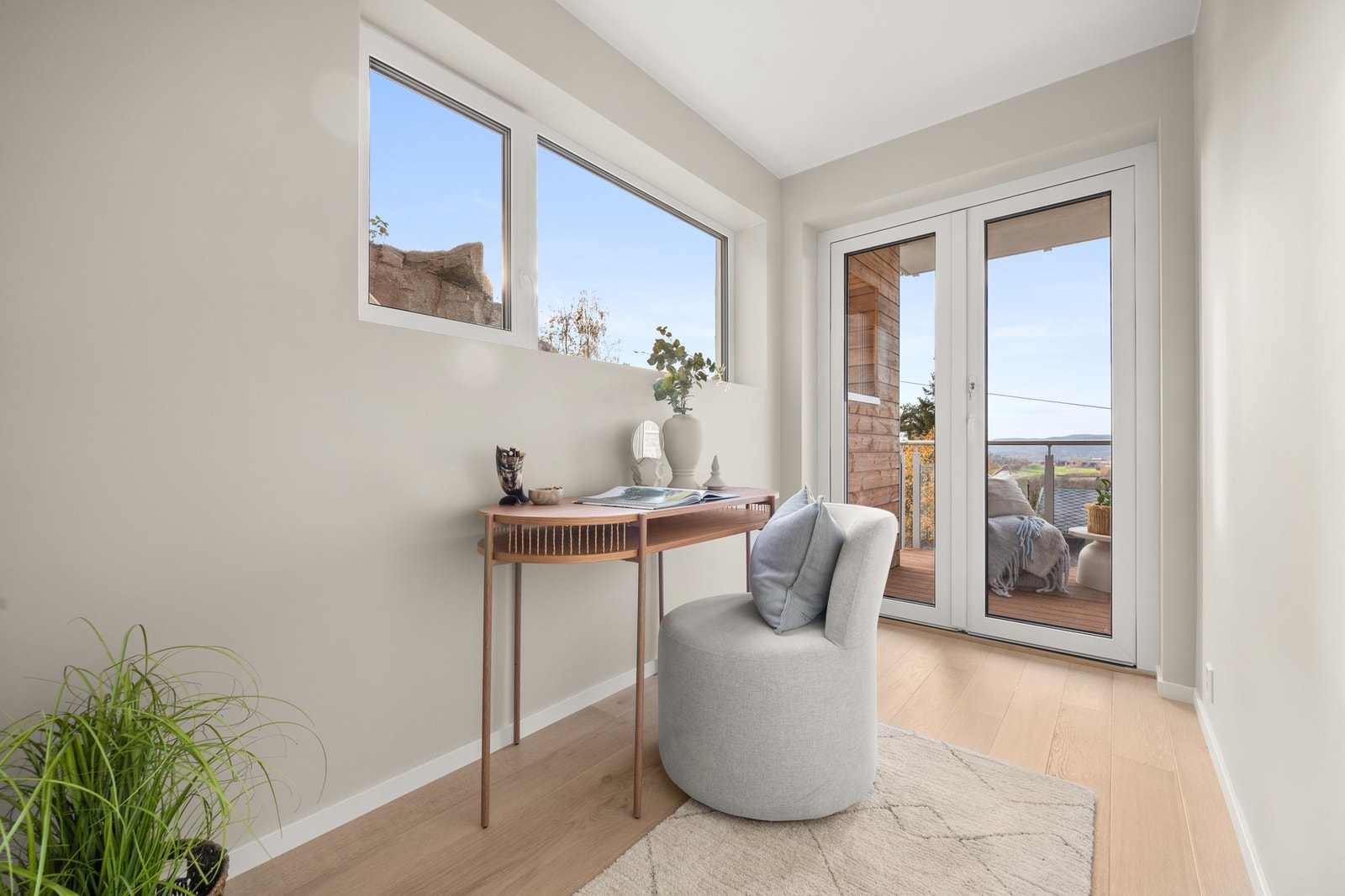 Hovedsoverommet har utgang til balkongen. Galleribilde