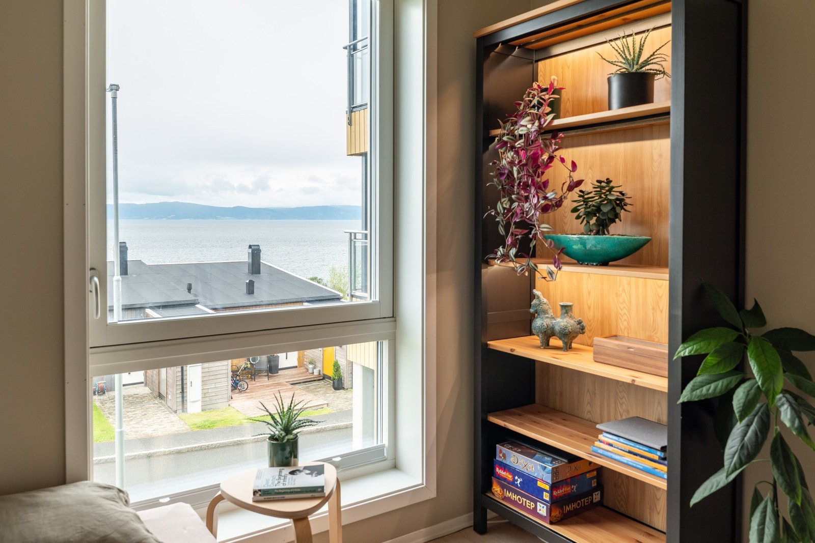 Her får du fjordutsikt fra alle oppholdsrom. Galleribilde