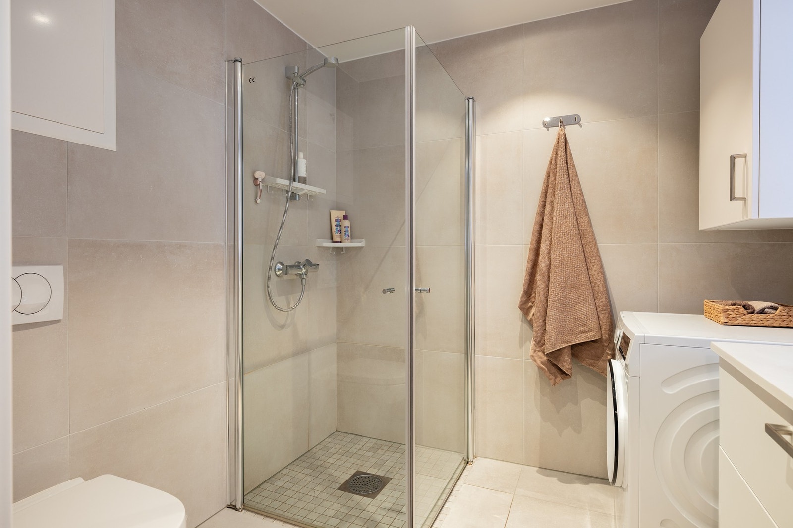 Baderommet har i likhet med resten av leiligheten fått tilstandsgrad 0 av takstmann. Galleribilde